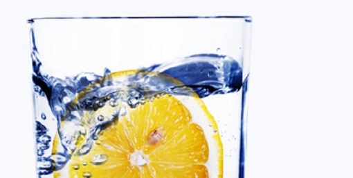 Glas mit Wasser Glas mit Wasser